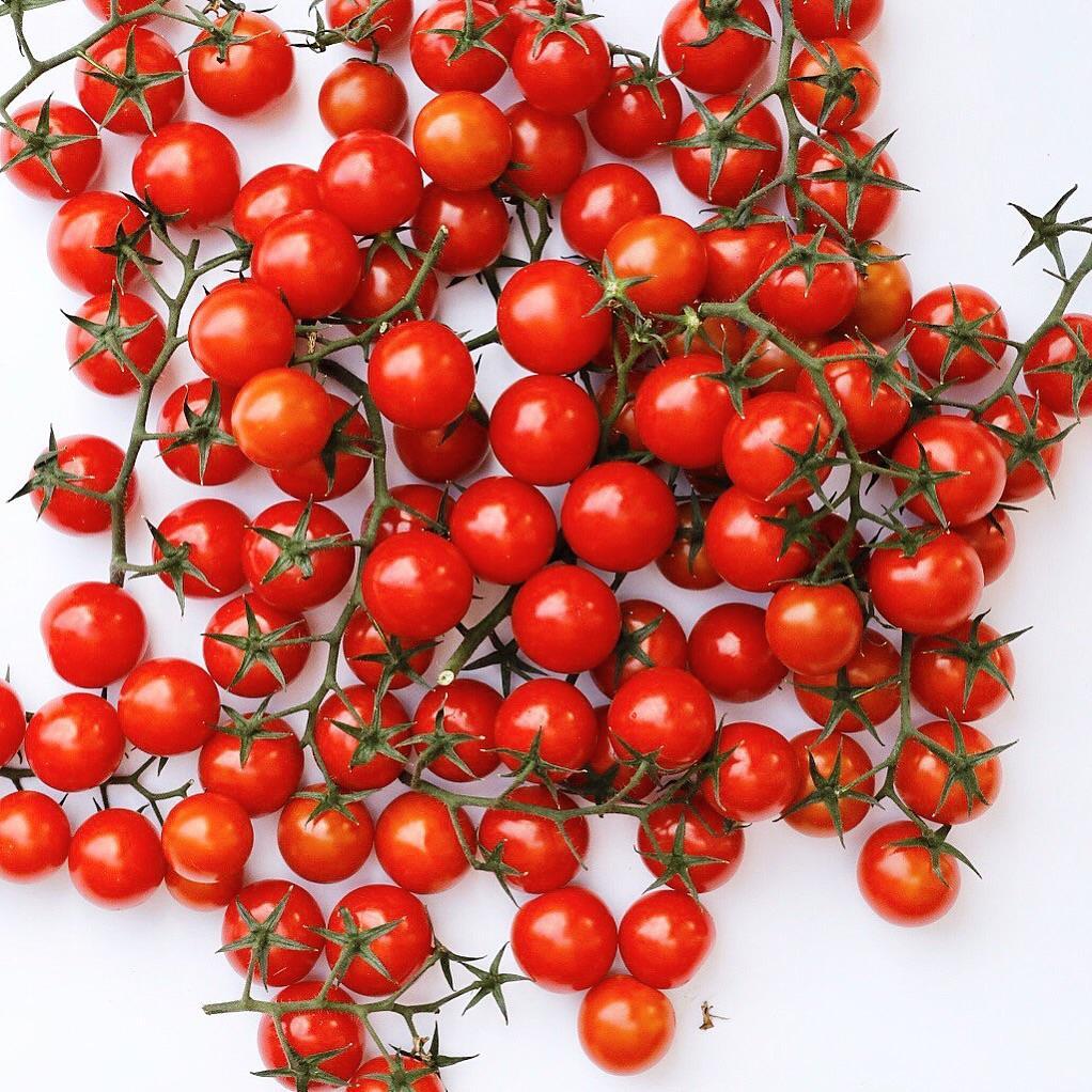 Cherry tomatoes truss